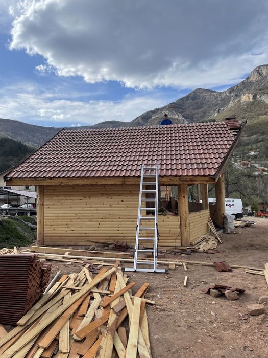 Покриви, Навеси, Дървени къщи