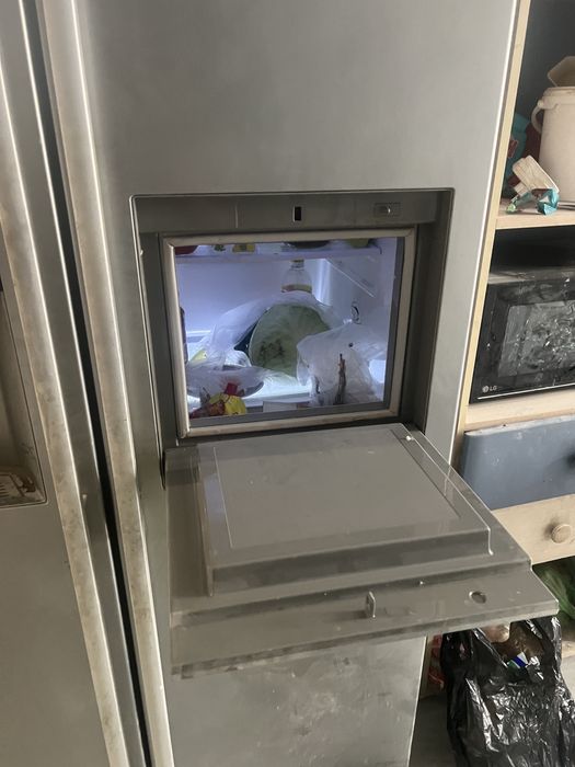 Продам холодильник двух камерный