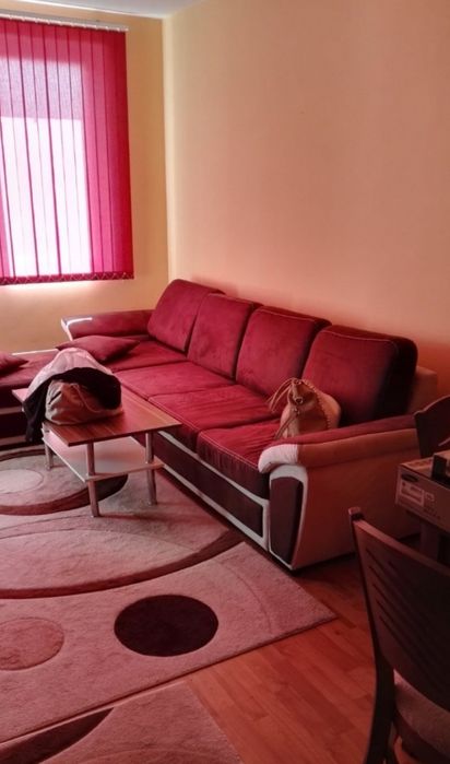 Дава се под наем Двустаен апартамент в Перник, Изток - 65 кв.м за 357 € - Снимка #2