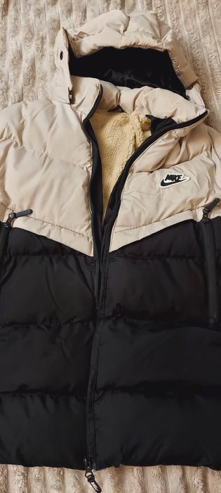 Зимно яке Nike.
