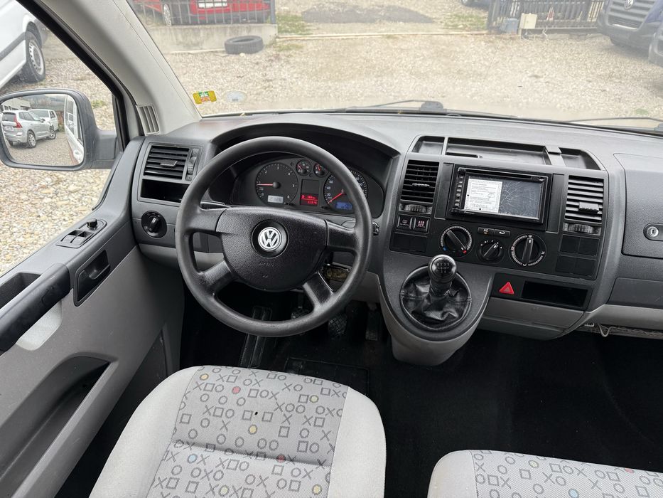Vw transporter t5 mixt facelift de 19 Tdi cu Ac