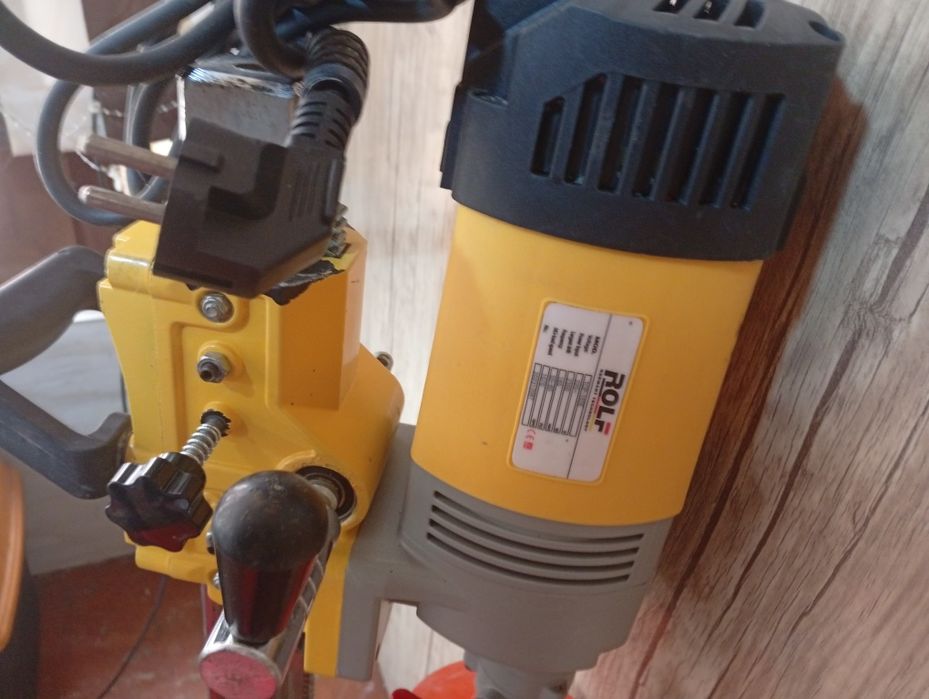 Алмазный бур сотилади