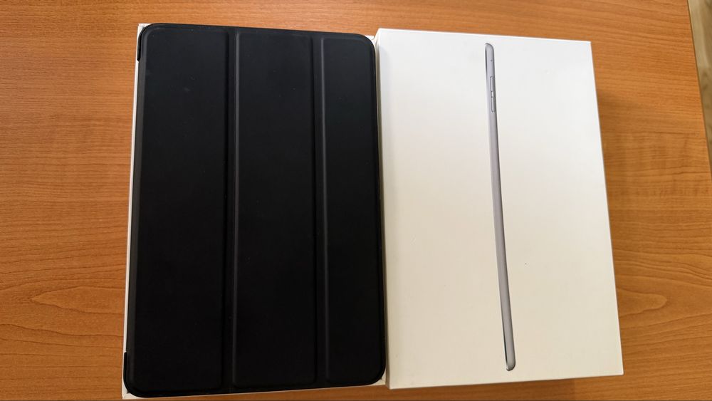 Продавам Apple ipad mini 4 128GB