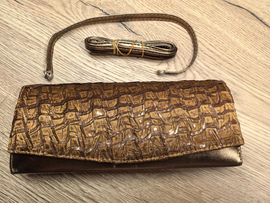 Дамски чанти за ръка и рамо