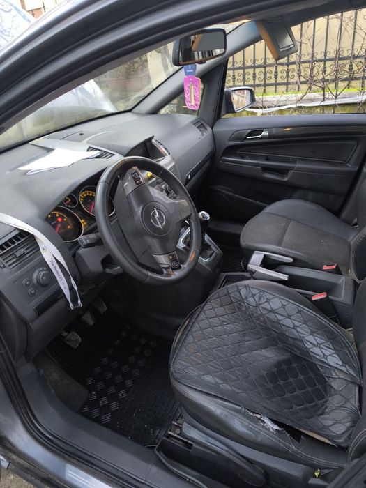 Vând /schimb Opel Zafira b