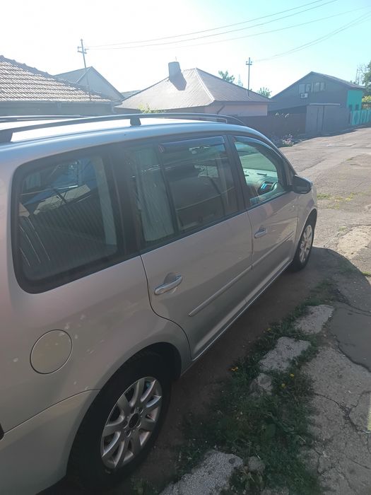Volkswagen Touran 2010 1.4 TSI (Benzina) 7 Locuri