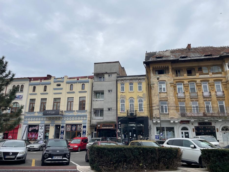 Imobil de vânzare,Ploiești, ultracentral, în fața Hotelului Prahova