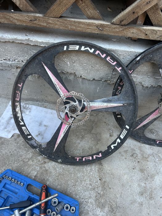 Vand jante de bicicleta