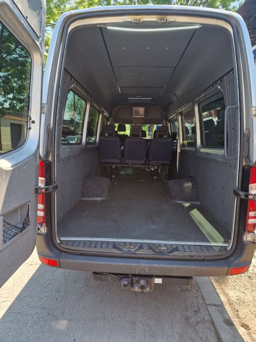 Mercedes sprinter 3.0 v6  9 locuri 418