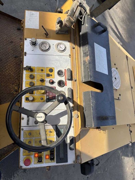 Freza de asfalt CATERPILLAR SF101R An fabricatie 2010