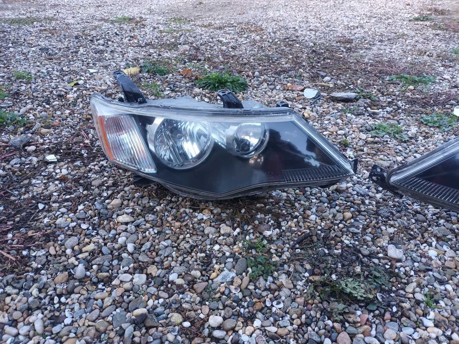 ляв и десен фар за мицубиши аутлендър 2 07-13 MITSUBISHI OUTLANDER II