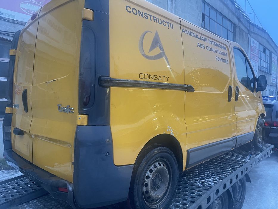 Renault trafic 1.9 dci 6+1