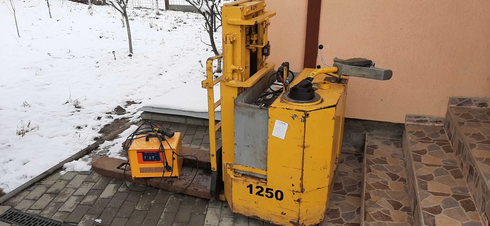 Liza electrica / Stivuitor 1.7 T