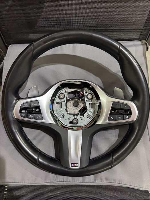 Volan M BMW G30 G31 G11 G05 G06 G20 G21 G22 G26