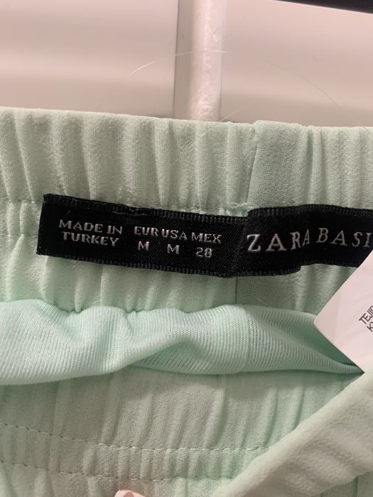 Pantaloni tip fusta