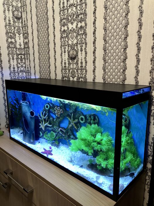 Продается Аквариум 70л