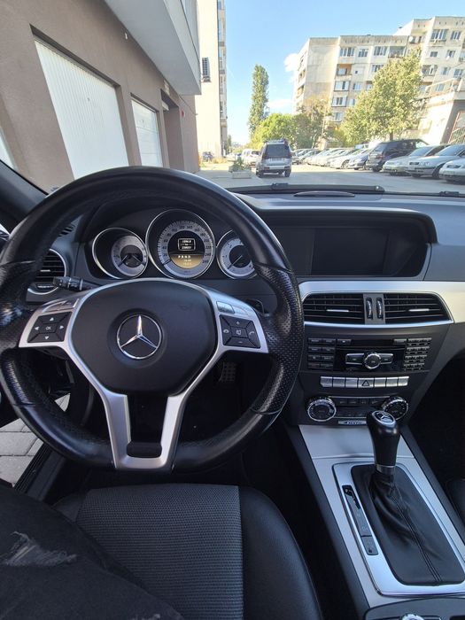 Мерцедес C 300 4 Matic