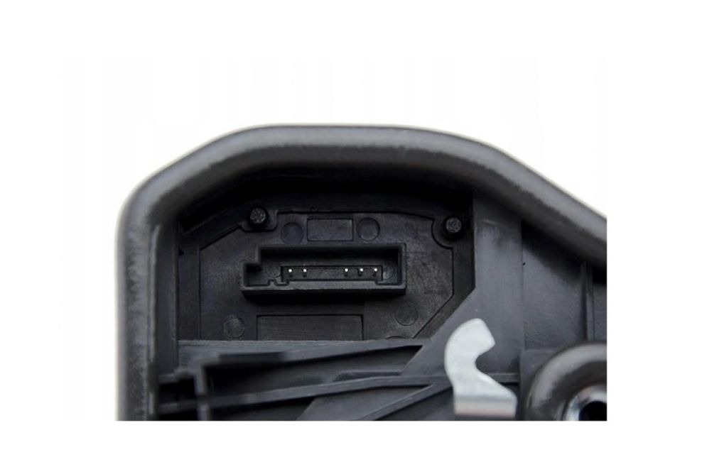 Брава За Задна Дясна Врата Bmw E90 E60 E61 E84 E83 E70 E71 F01 F07 F10