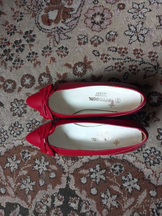 Червени дамски обувки с ток 38 номер
