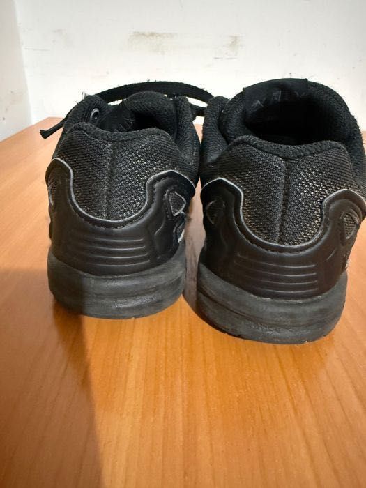 Маратонки.  Adidas