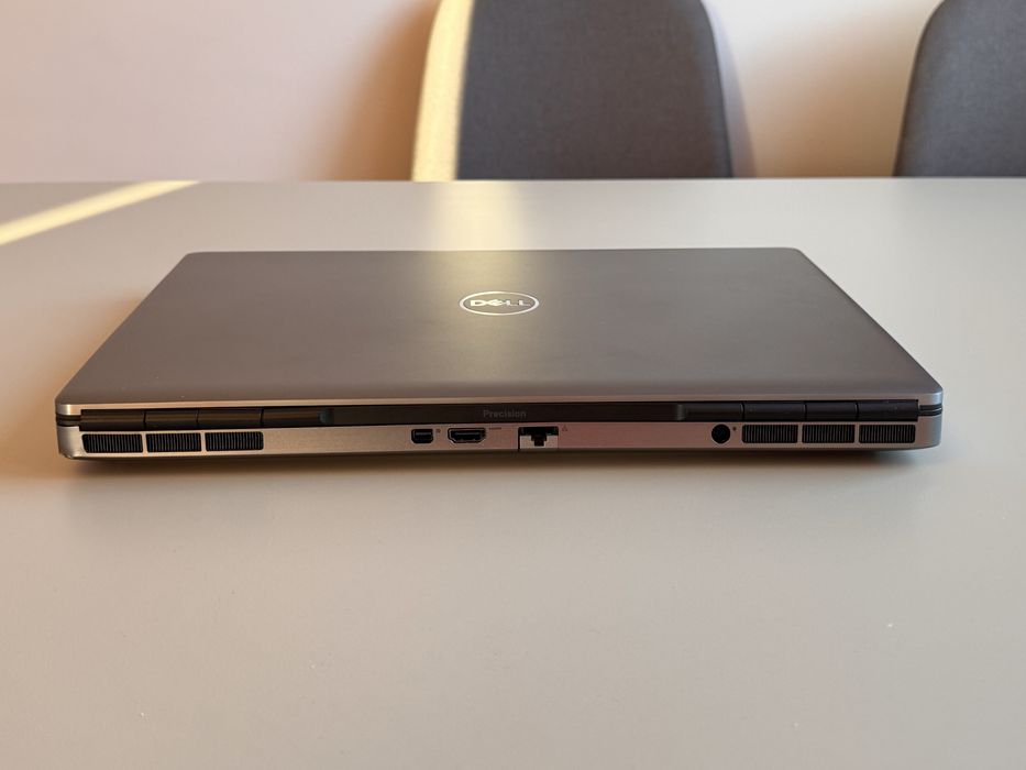 Dell Precision 7550 Touchscreen / i7-10850H / nVidia Quadro T2000 / SSD M2 500GB /  8GB DDR4