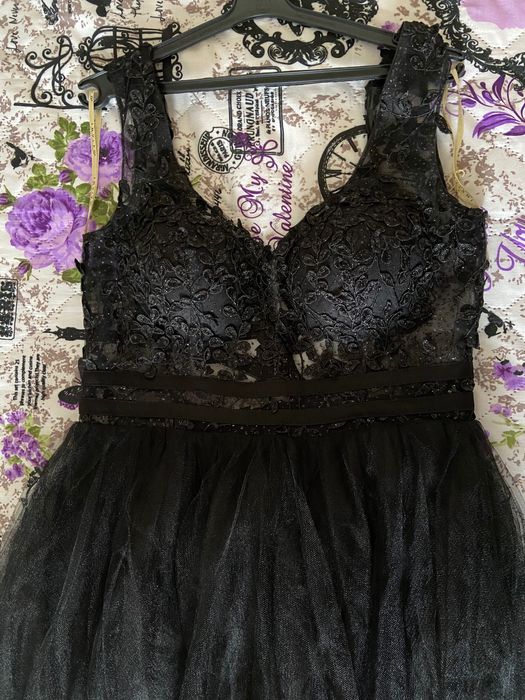 Бална рокля INVITO