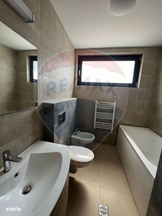 Casă / Vilă 5 camere în zona Nord