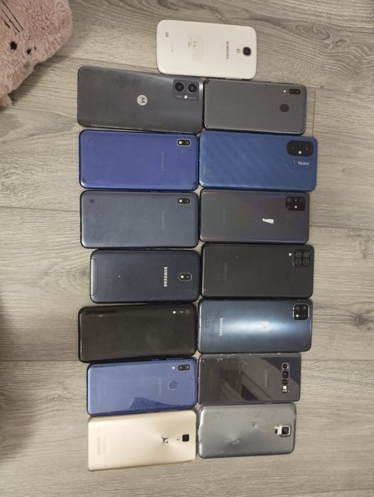 Telefoane Samsung pentru recarosat, reparat și piese