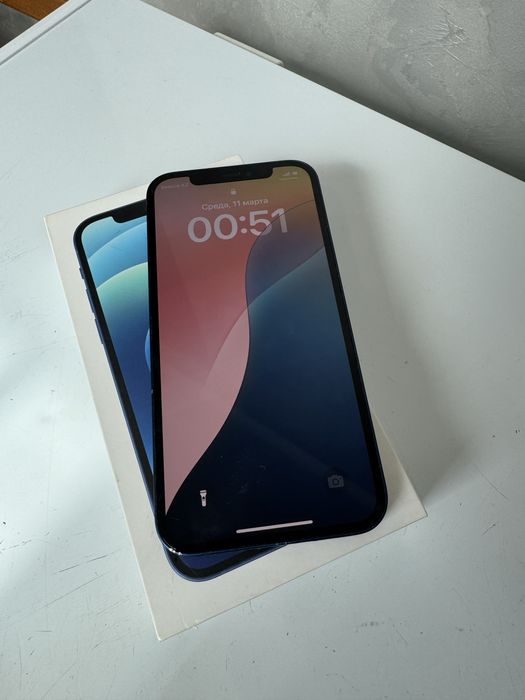 Продается IPhone 12 в отличном состоянии