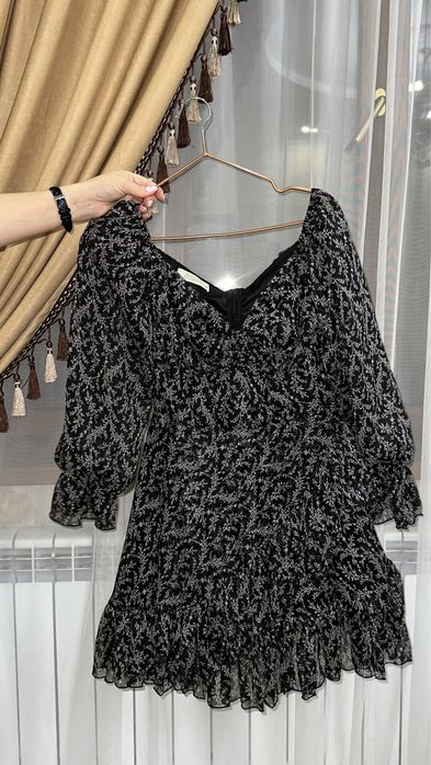 продам платья носила 1 раз