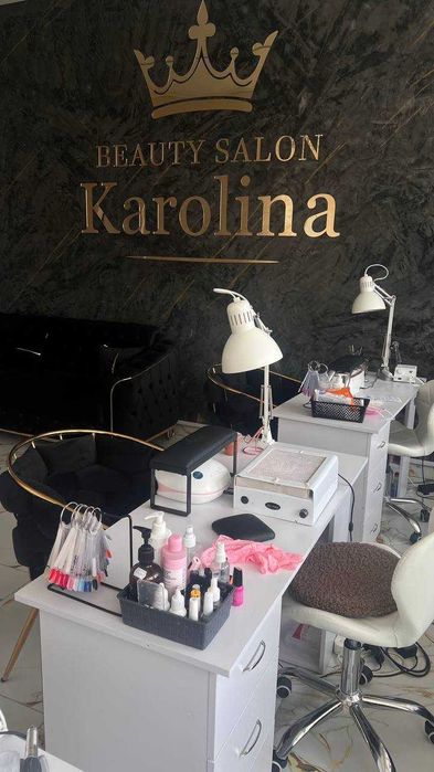 Închiriez de lucru pentru manichiură/coafură, cabinete în beauty salon