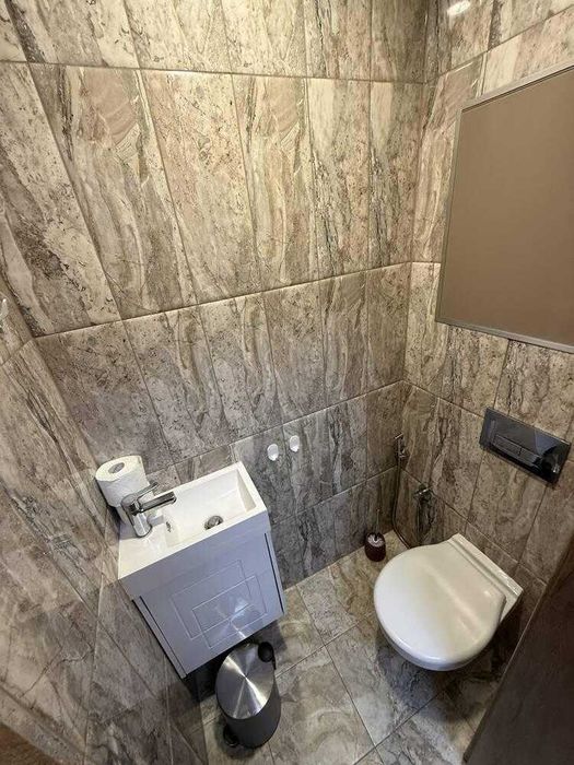 Дава се под наем Тристаен апартамент в Пловдив, Кършияка - 120 кв.м за 612 € - Снимка #8