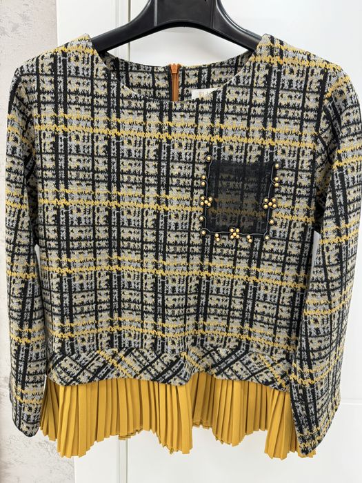 Дамски костюм