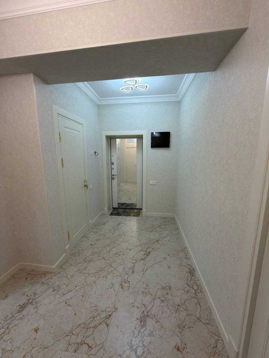 110 квдан иборат, 3 хонали квартира сотилади