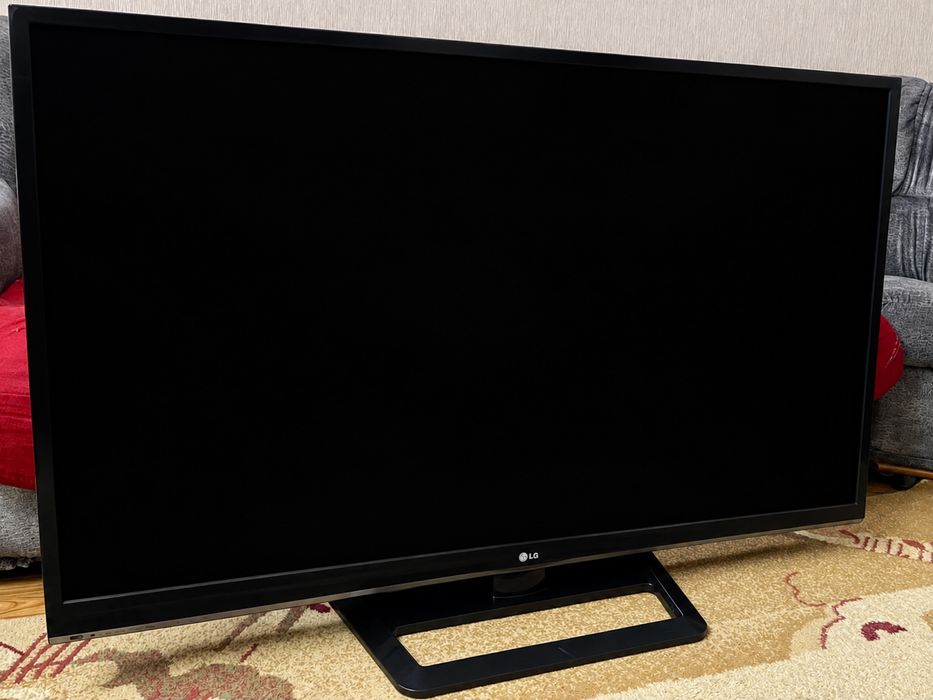 Телефизор LG. Не смарт-без интернета.