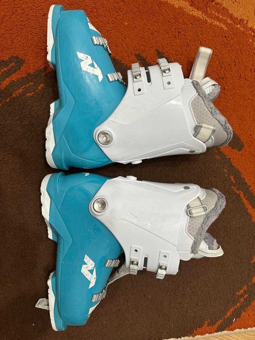 Clapari fete marimea 36