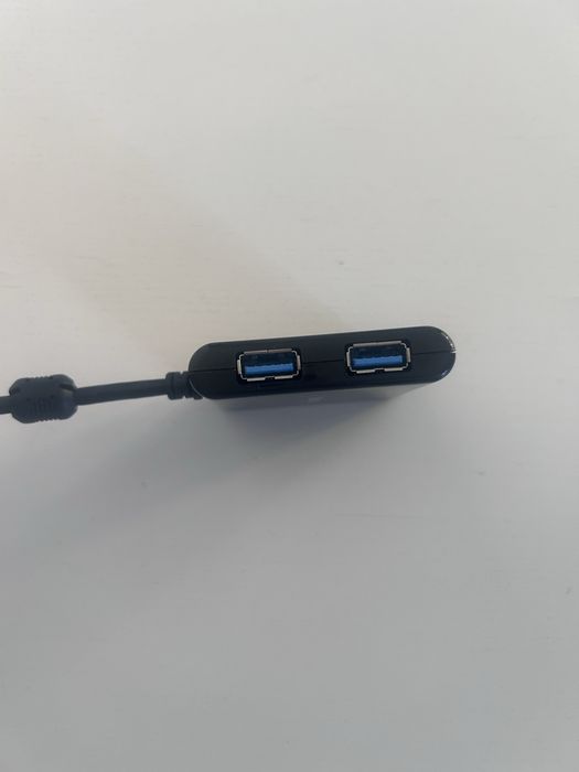 USB хъб Hama 4 порта - USB 3.2 Gen1 (5 Gbit/s) с USB-C адаптер