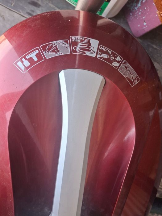 Продам пылесос  LG недорого