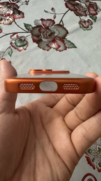 Продам новый чехол на 17 про