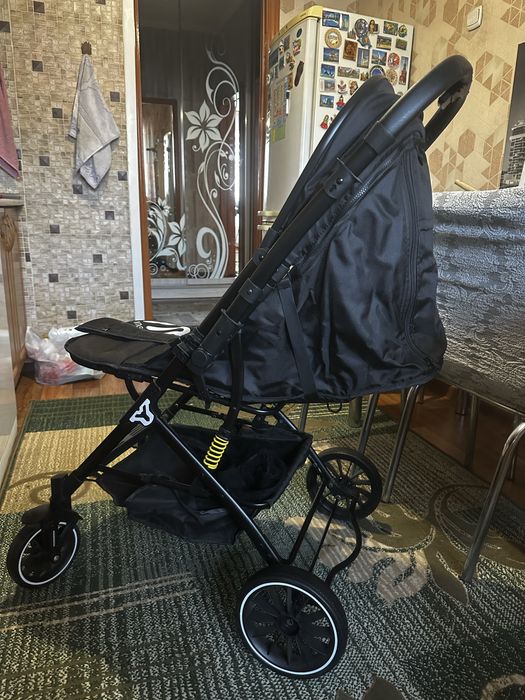 Продам коляску новую