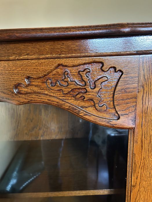 Bibliotecă stejar masiv – stil franțuzesc autentic, piesă rară!