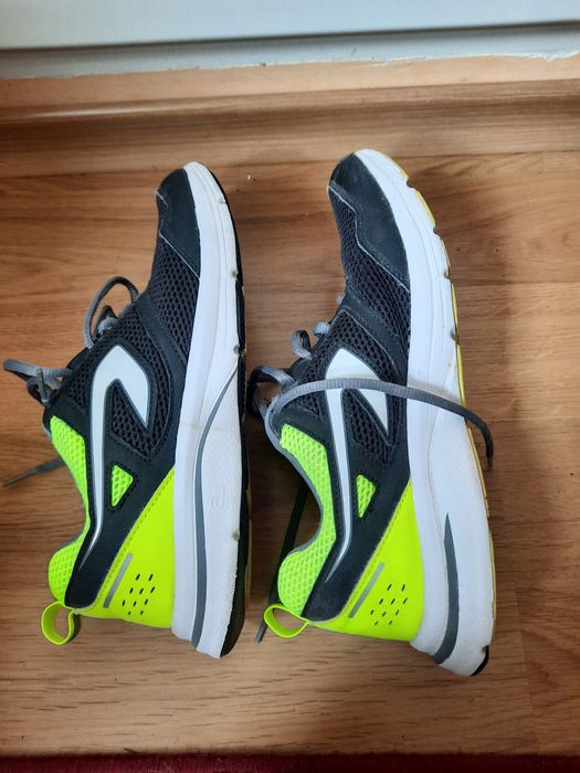 Încălțăminte Alergare Kiprun Negru-Galben - Marime 41 (28 cm)