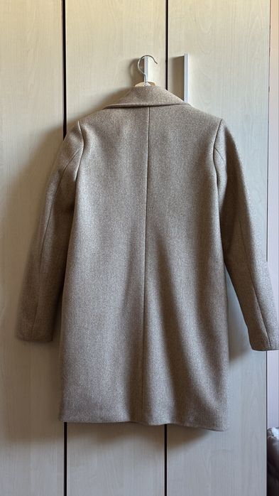 Есенно-зимно дамско бежово палто