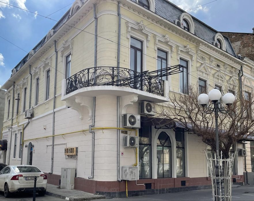 Inchiriez hotel + restaurant cu terasa !!! Se poate si separat !!!