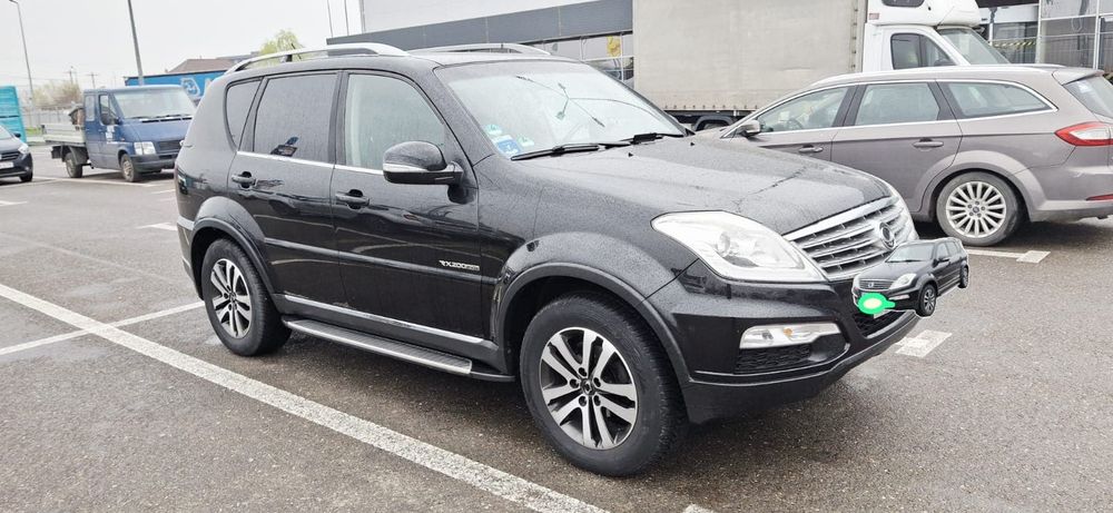 4x4 SUV SangYong Rexton