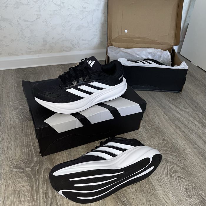 Кроссовки Adidas Response 2