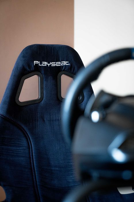 Sim rig Volan + Pedale Logitech G29, Scaun Playseat Challenge