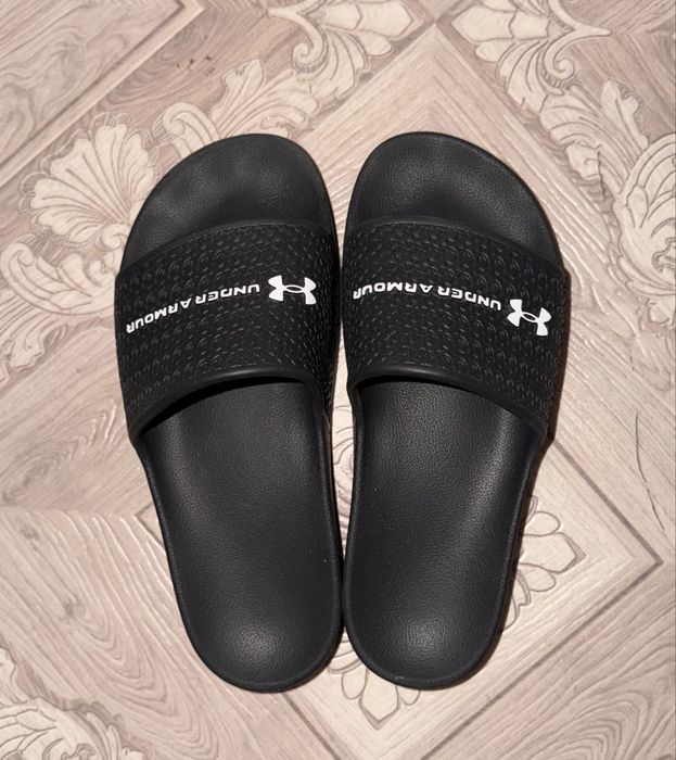 Шлепанцы under armour