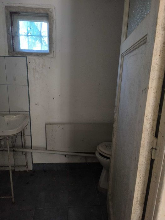 Proprietate 2.755 mp intravilan, casă P+1 din beton armat, 4 CF-uri actualizate – Ineu, Dealul Viilor