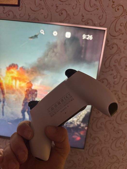 PlayStation5 disk version  1 controller + battlefield 6